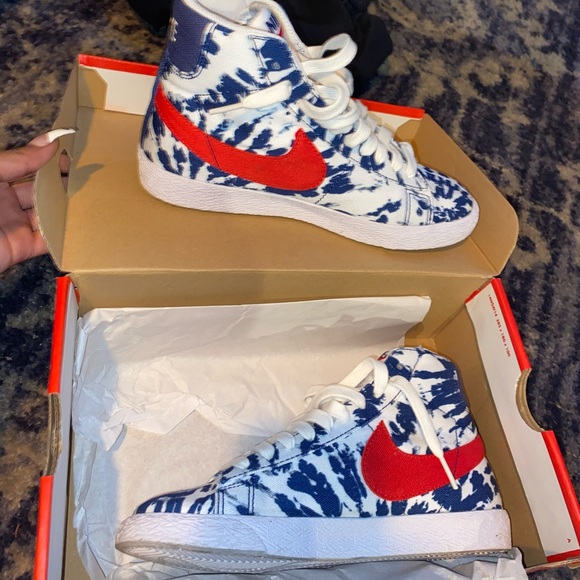 NIKE BLAZER - Picture 3 of 5